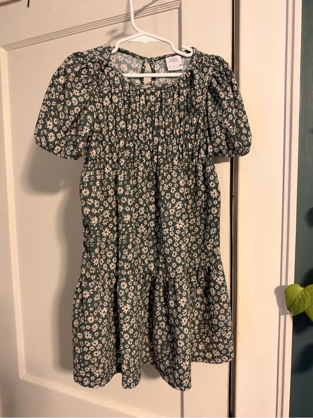 ZARA Green Floral Smocked Puff-Sleeve Dress